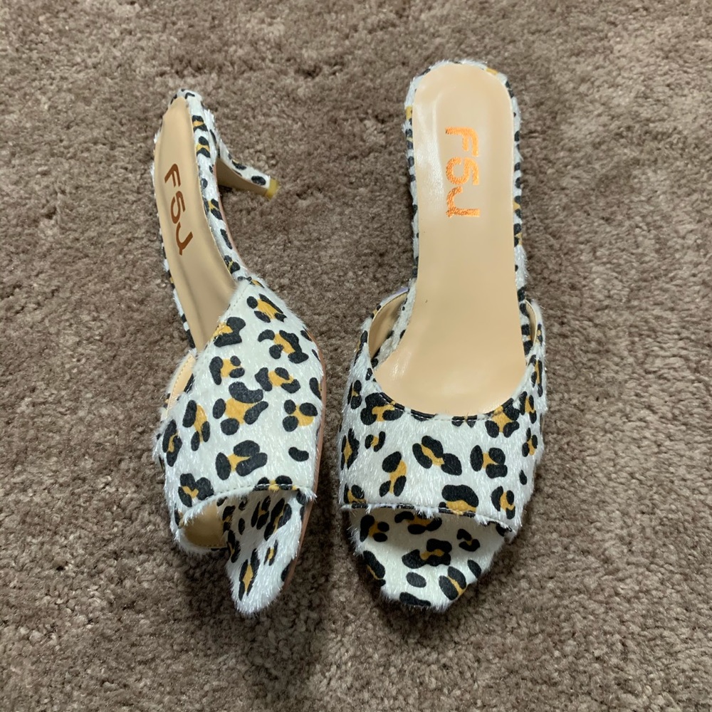 Women Comfort peep toe Low Heel Mules sandals - Picture 5 of 12
